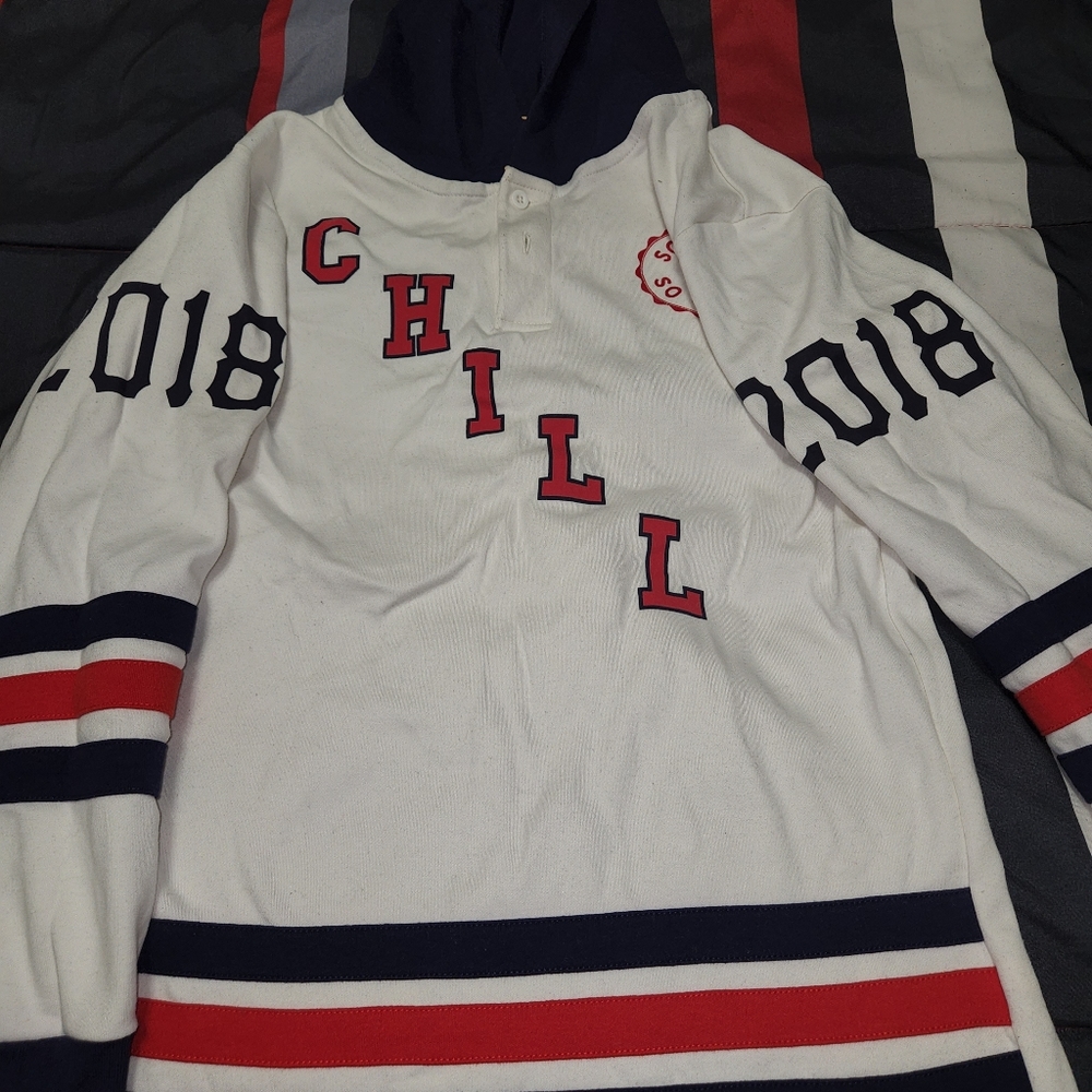 Art Class Boys Hockey Style Long Sleeve Shirt/ Size Large